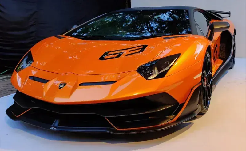 Aliş Lamborghini Aventador SVJ 12V