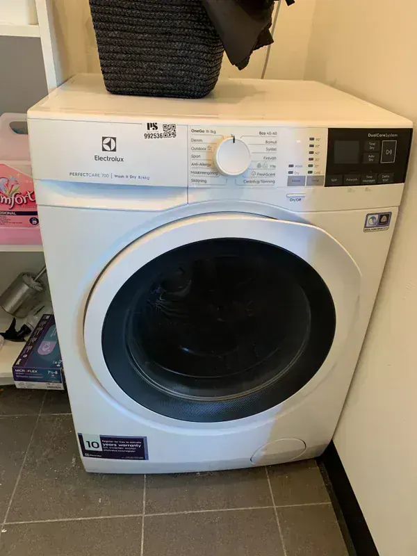 Electrolux PerfectCare 700