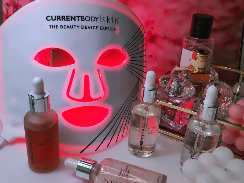 CurrentBody Skin LED Light Therapy Mask